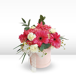 Gerbera with carnation flower box